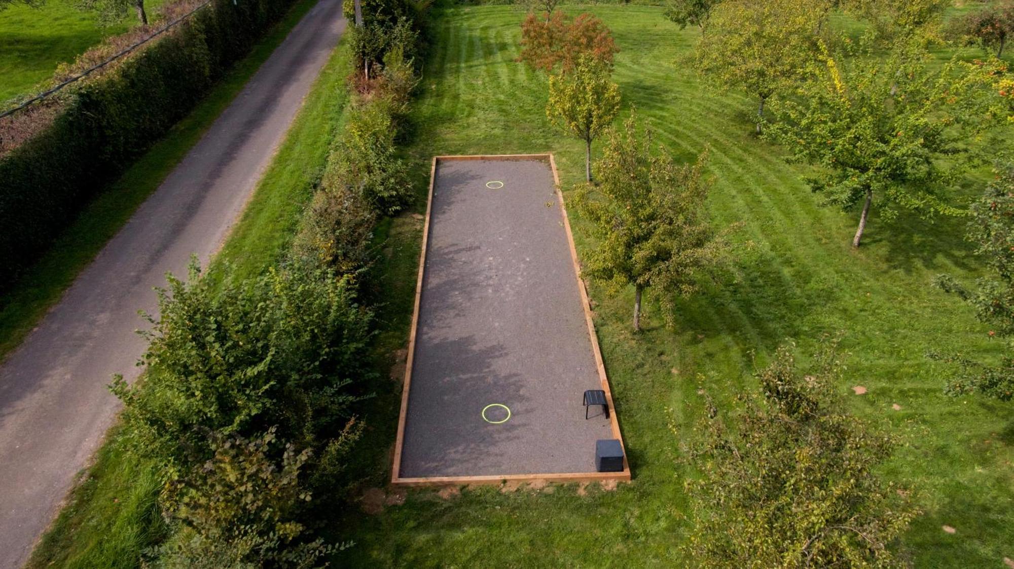 Au Bouton Dort Bed & Breakfast Sainte-Gauburge-Sainte-Colombe Exterior photo